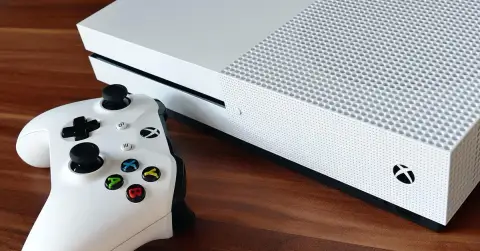 x box, console, joypad
